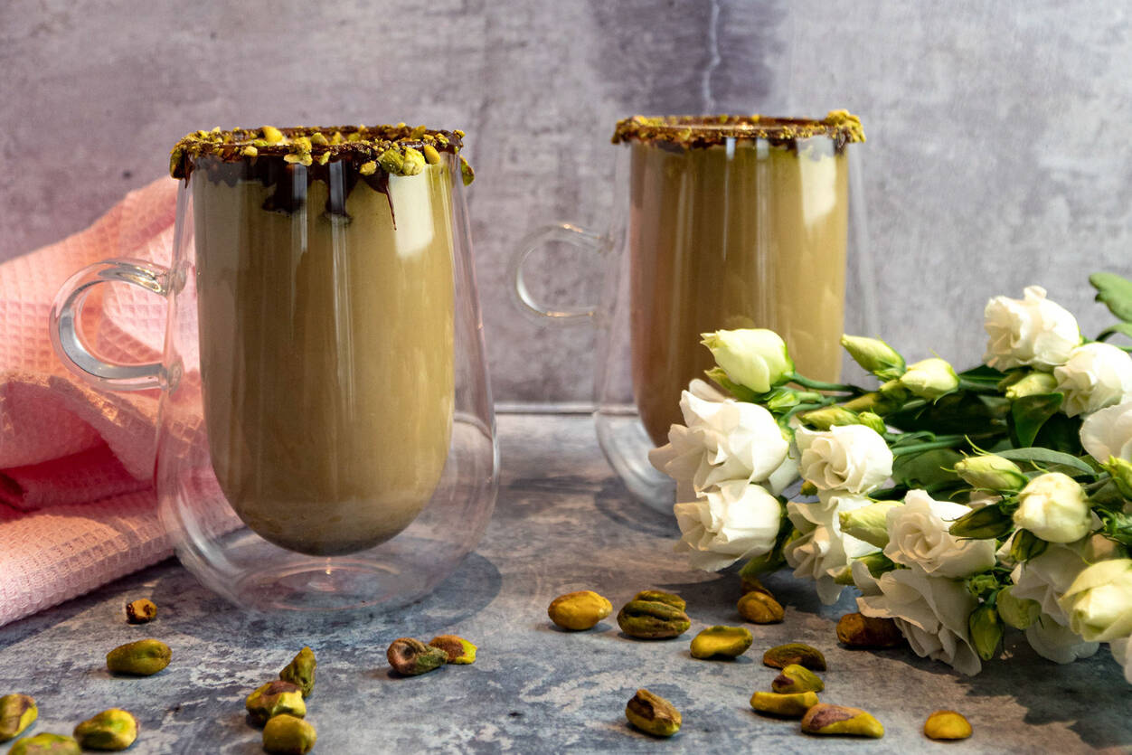 Pistachio latte