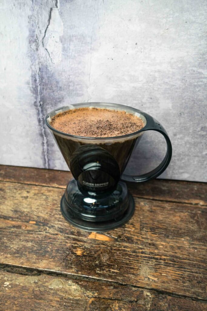 making clever dripper coffee